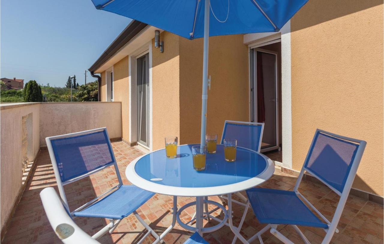 Beautiful apartment in Kastel with 2 Bedrooms Buitenkant foto