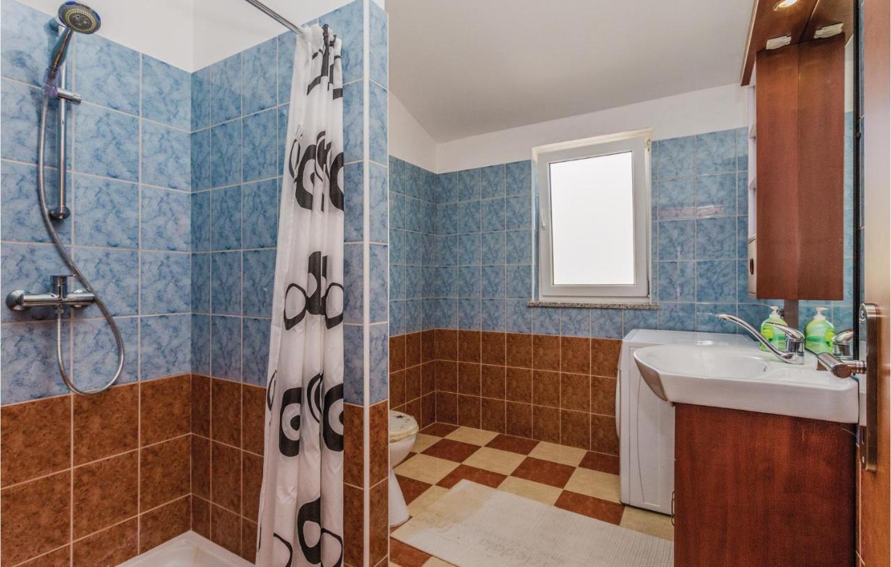 Beautiful apartment in Kastel with 2 Bedrooms Buitenkant foto